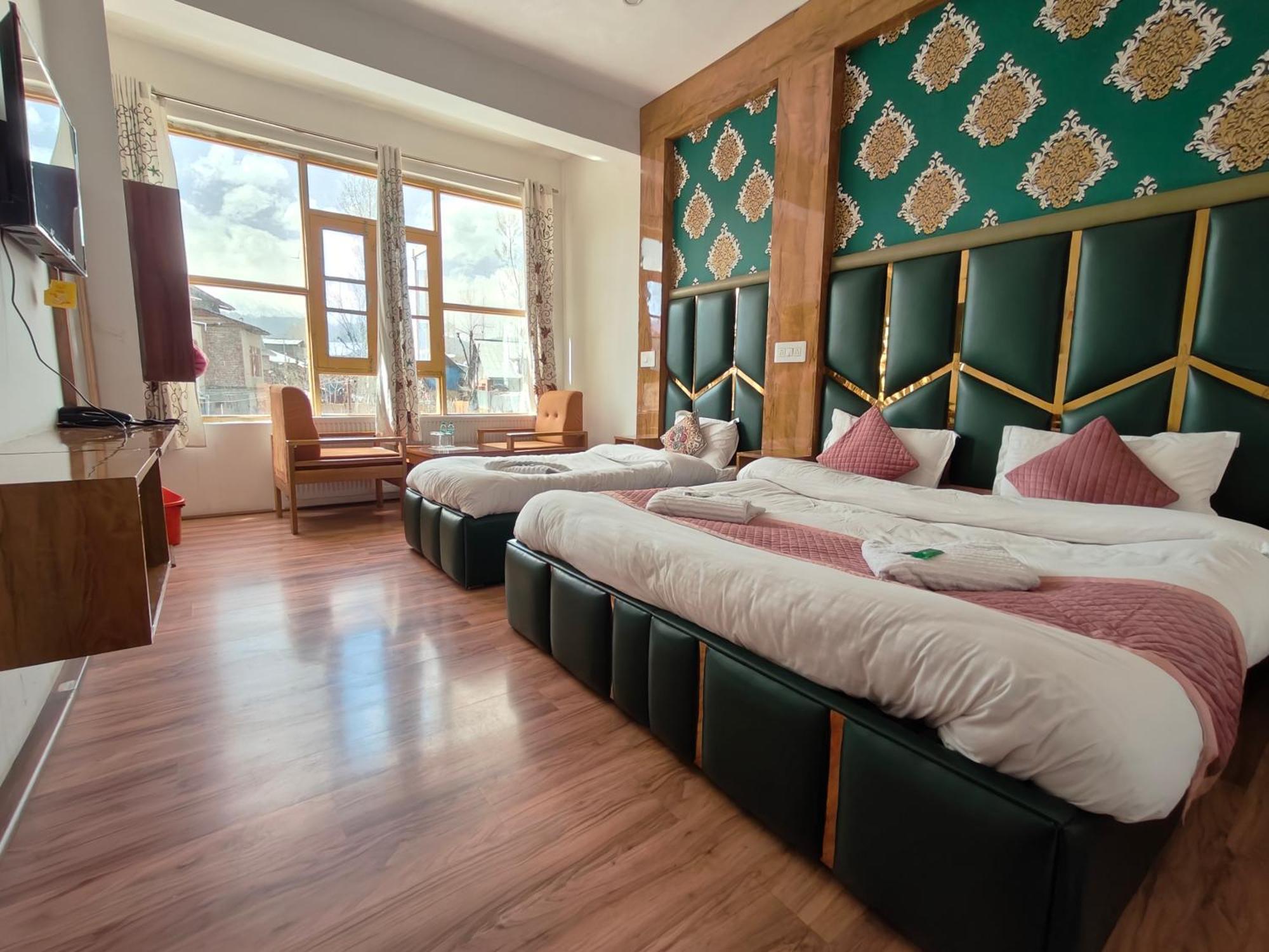 Gulmarg Gs Residency Hotel Quarto foto