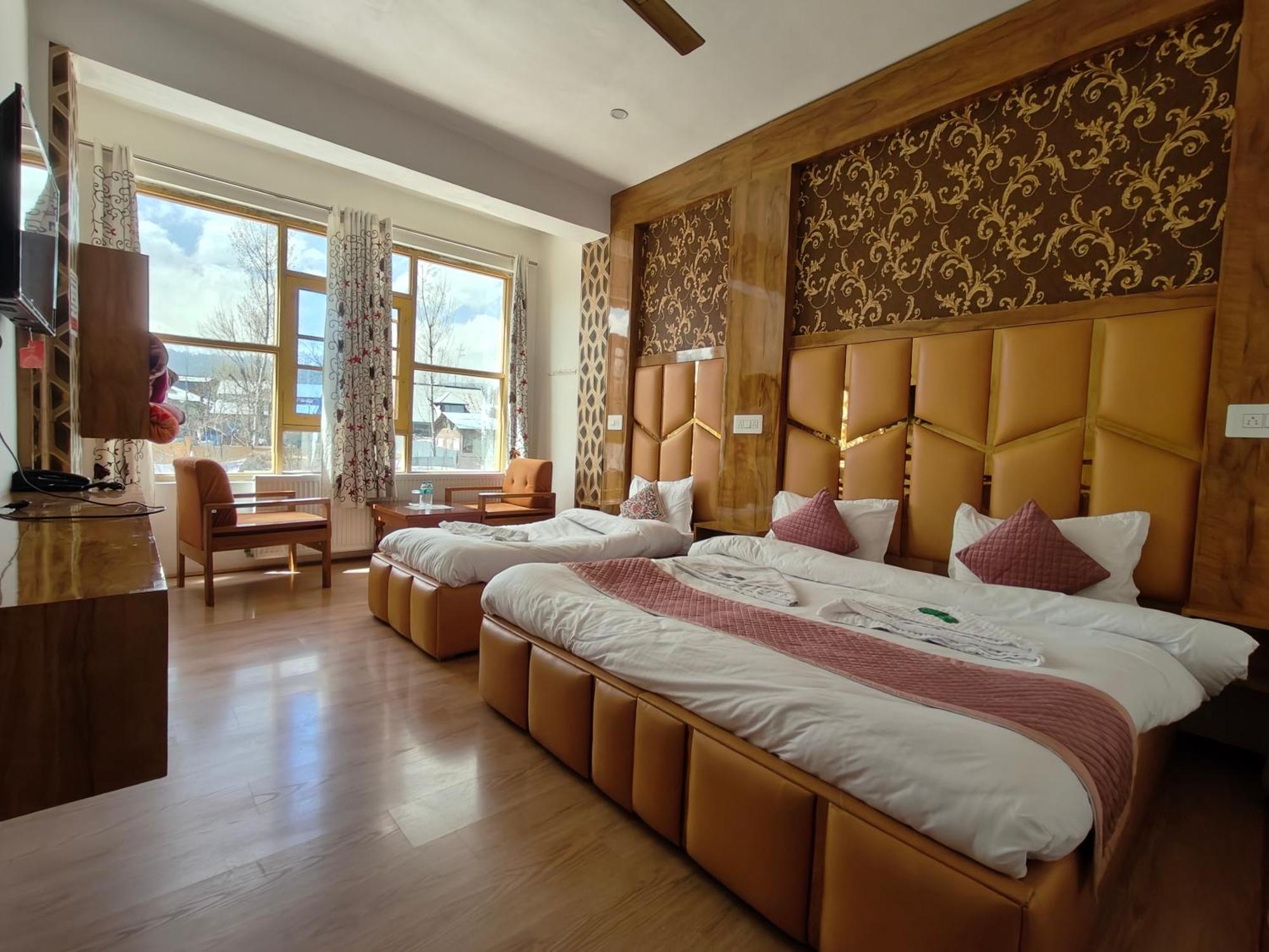 Gulmarg Gs Residency Hotel Quarto foto